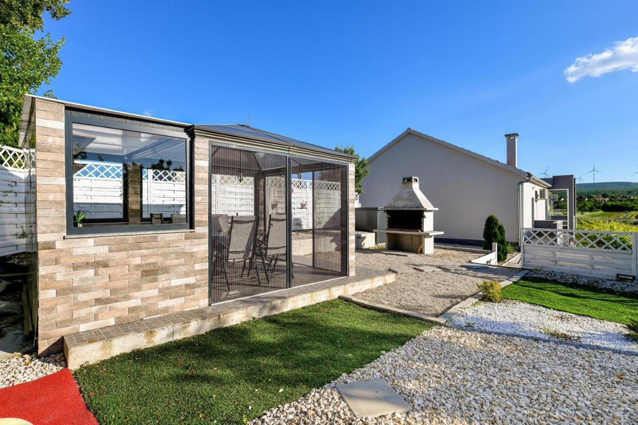 Luxurious Villa Natali Pridraga Luaran gambar