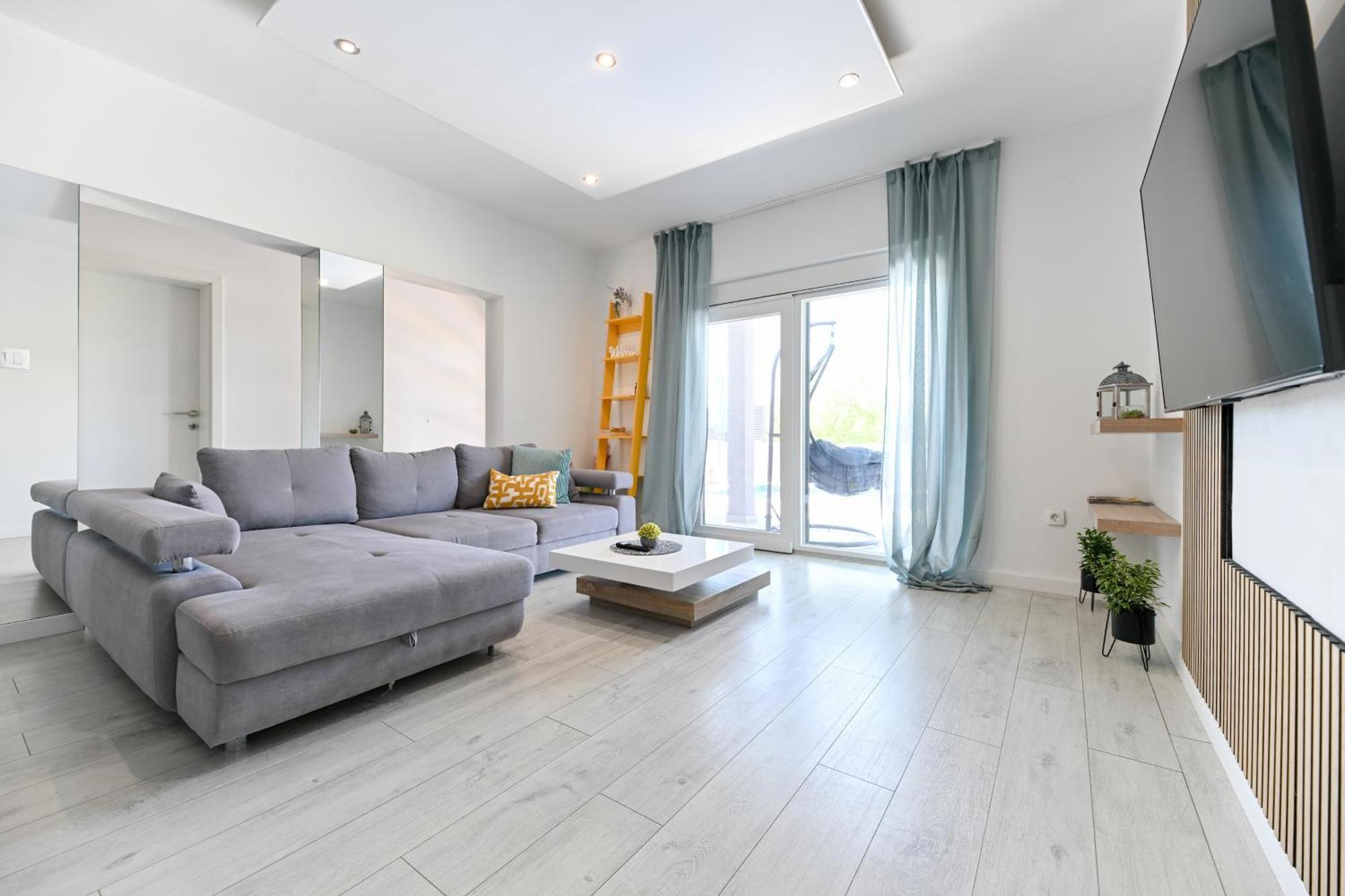 Luxurious Villa Natali Pridraga Luaran gambar