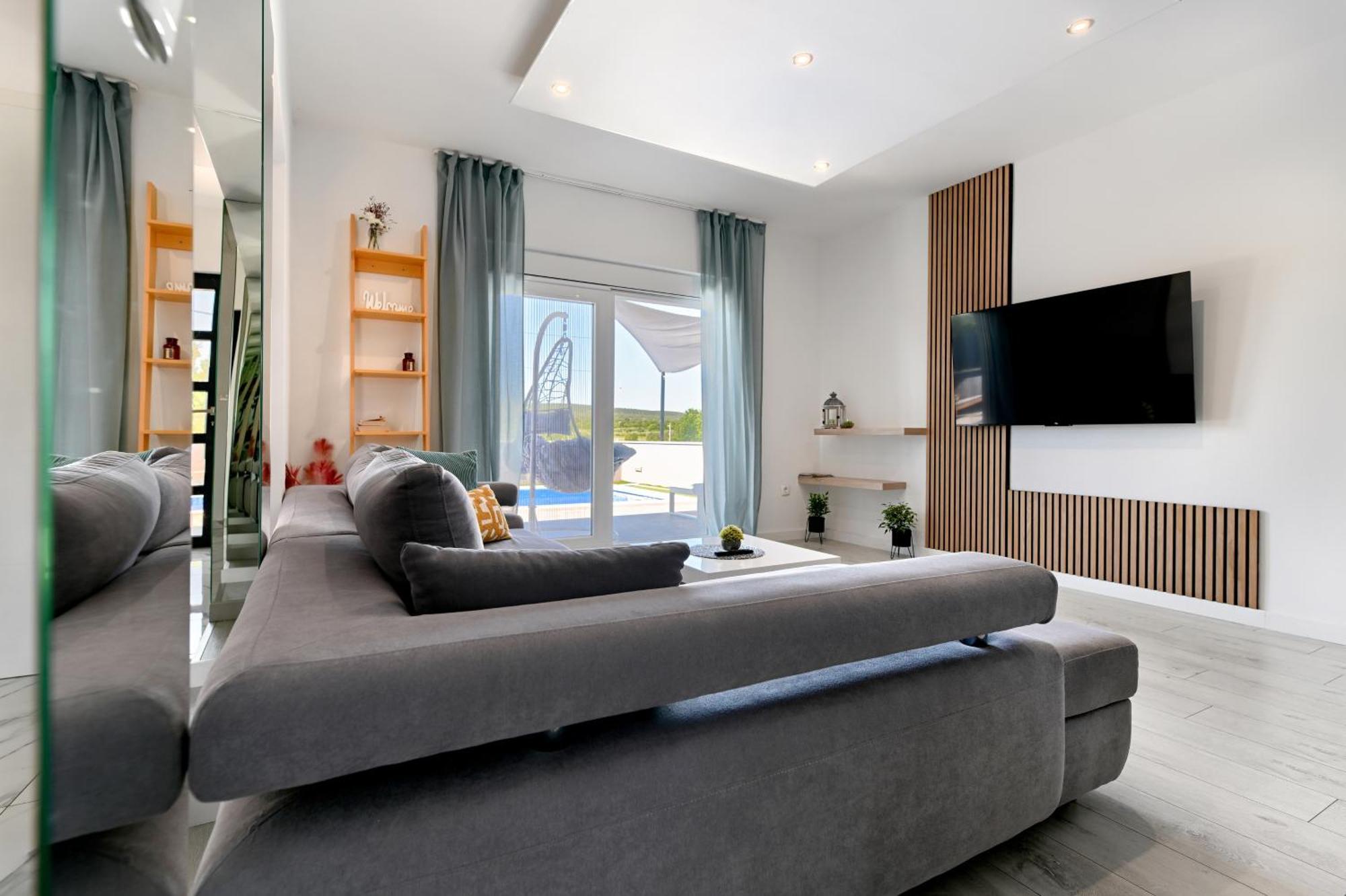 Luxurious Villa Natali Pridraga Luaran gambar